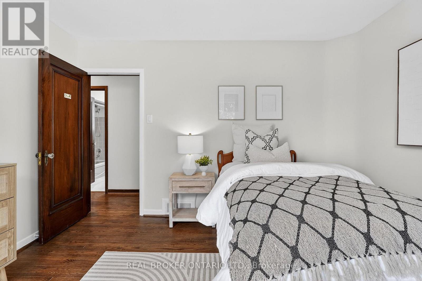 1269 Royal York Road, Toronto, Ontario  M9A 4C4 - Photo 28 - W12753972