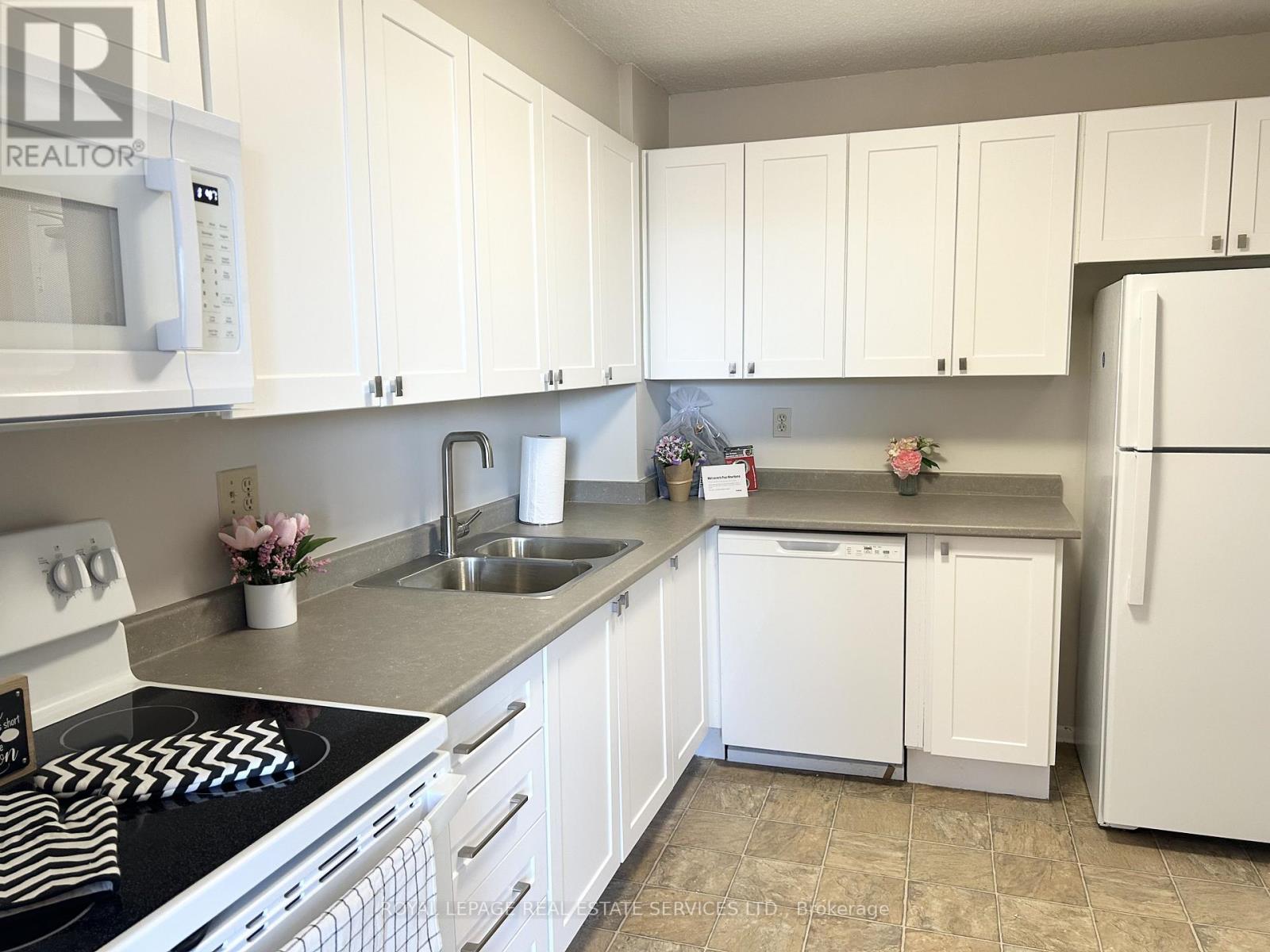 702 - 60 Park Avenue, Halton Hills, Ontario  L7G 4Y9 - Photo 6 - W12753980