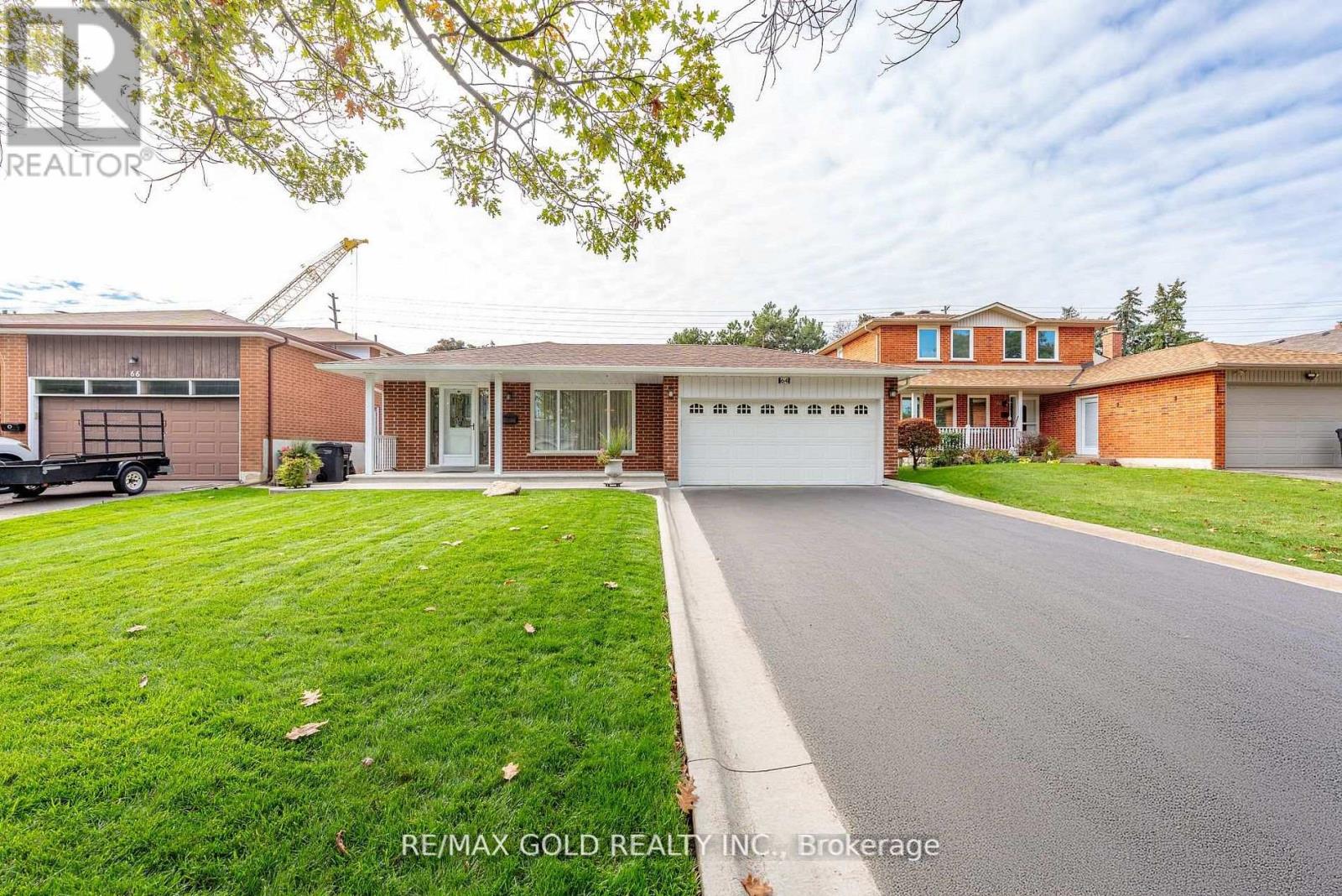 64 MALCOLM CRESCENT, Brampton, Ontario