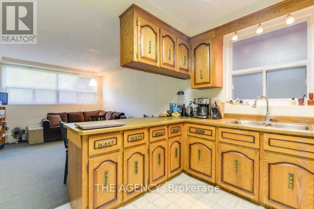 1 - 75 Keele Street, Toronto (High Park North), Ontario  M6P 2J8 - Photo 6 - W12754032