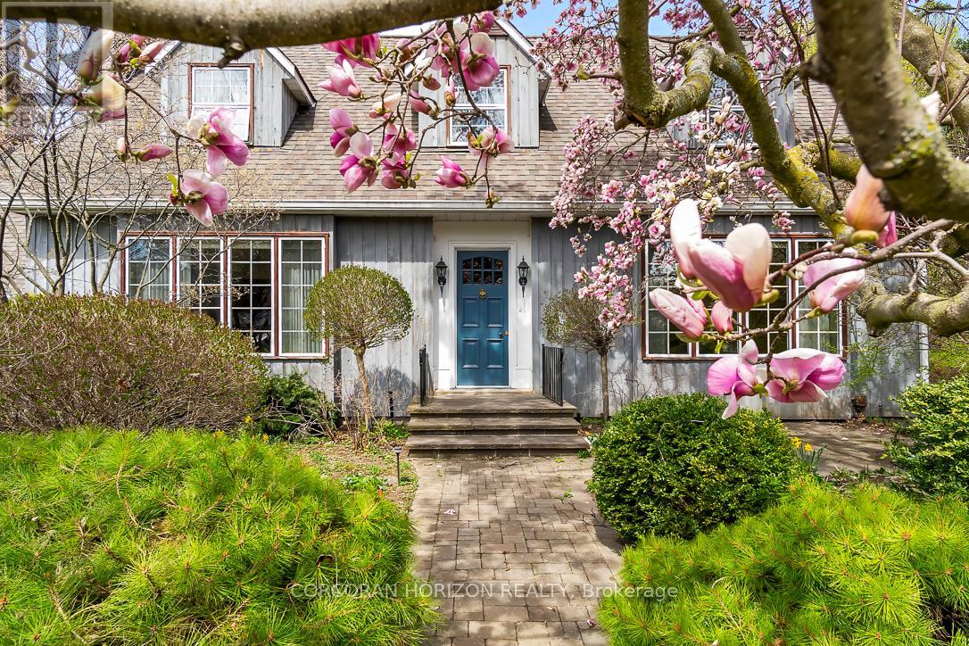 1735 SUNNINGDALE BEND, Mississauga, Ontario