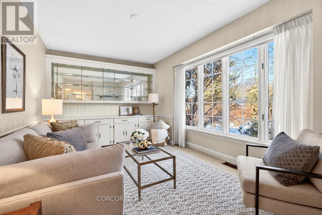 1735 Sunningdale Bend, Mississauga, Ontario  L5J 1G1 - Photo 6 - W12754036