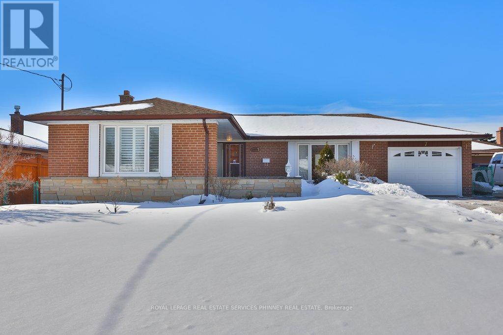 7 ROSEGLEN CRESCENT, Toronto, Ontario