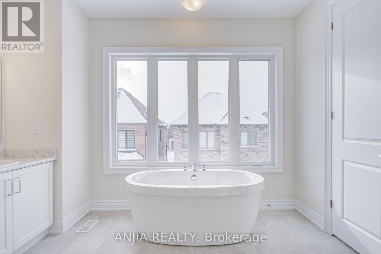 3428 Mosley Gate, Oakville, Ontario  L6H 0Y8 - Photo 46 - W12754062