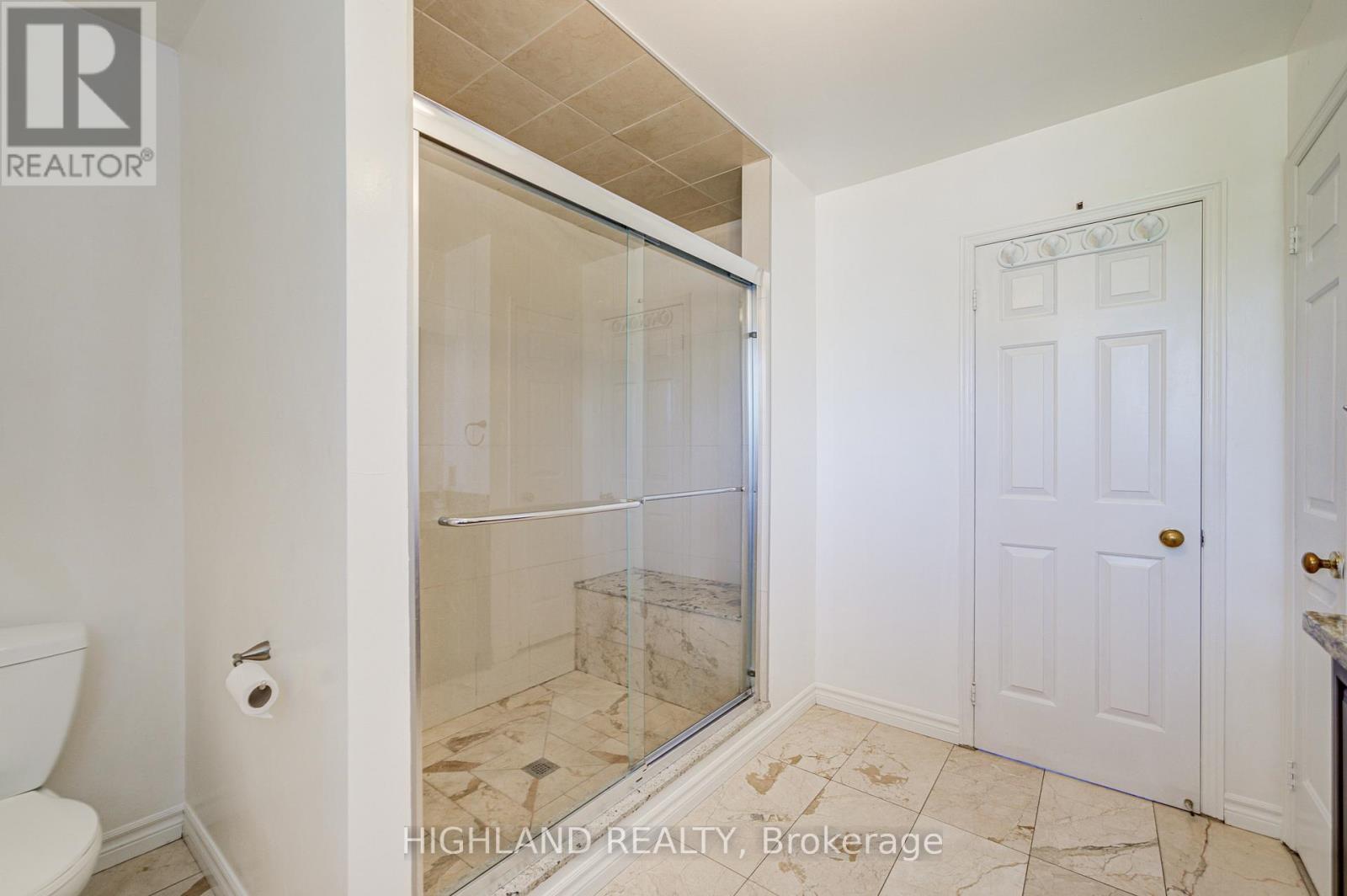 257 Huntington Ridge Drive, Mississauga, Ontario  L5R 1S3 - Photo 25 - W12754074