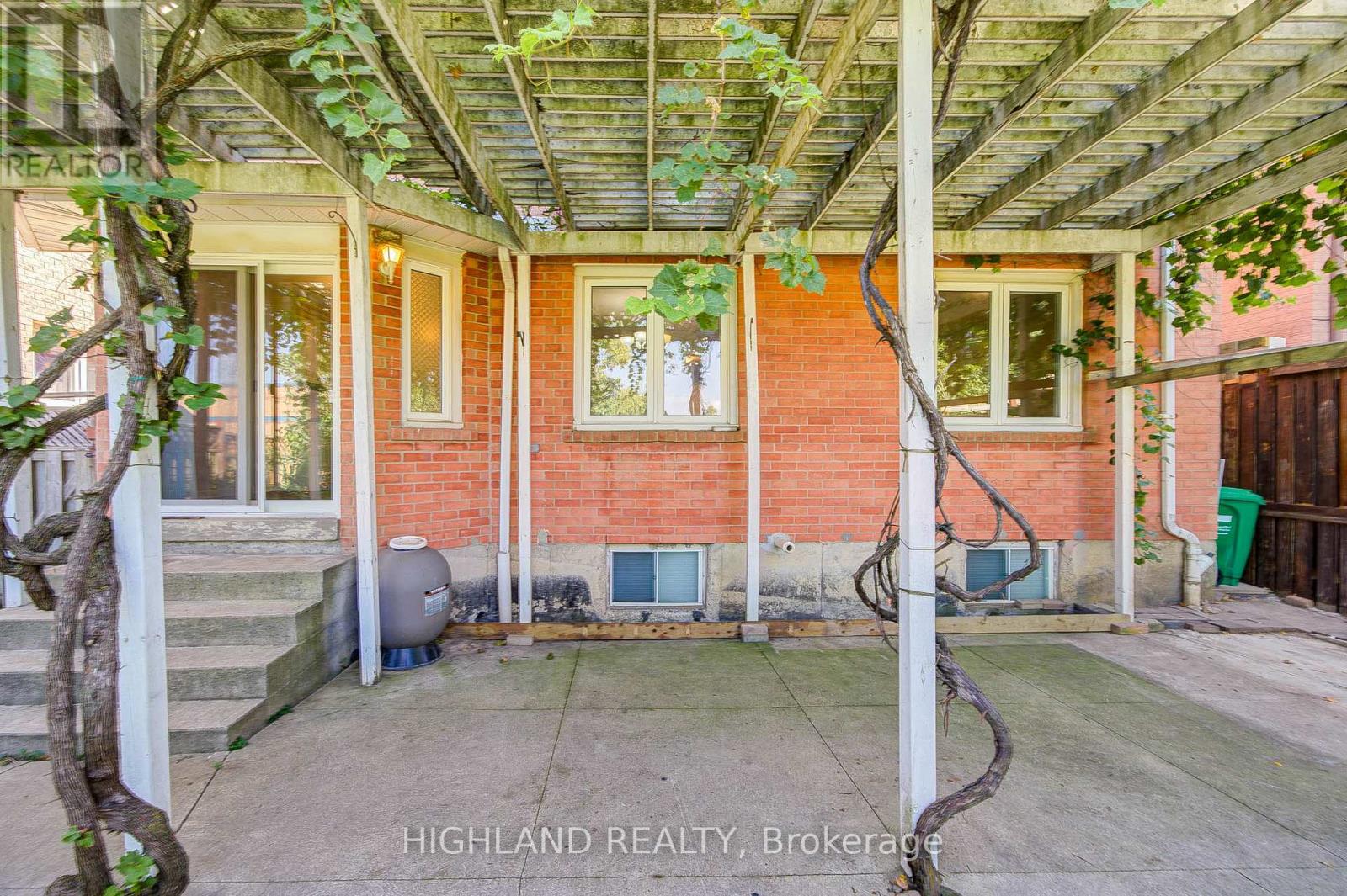 257 Huntington Ridge Drive, Mississauga, Ontario  L5R 1S3 - Photo 28 - W12754074