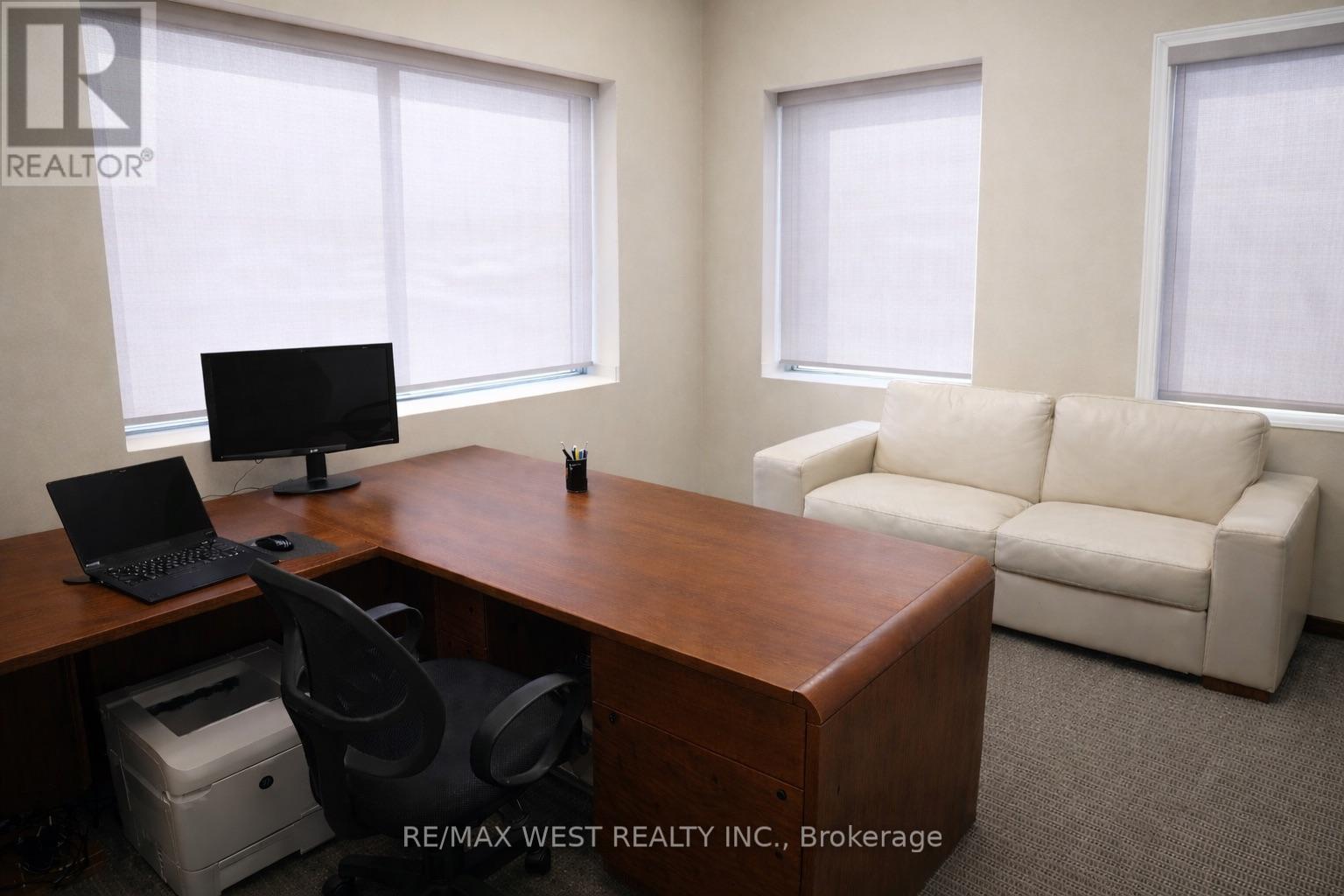 33 South Station Street, Toronto, Ontario  M9N 2B2 - Photo 13 - W12752812