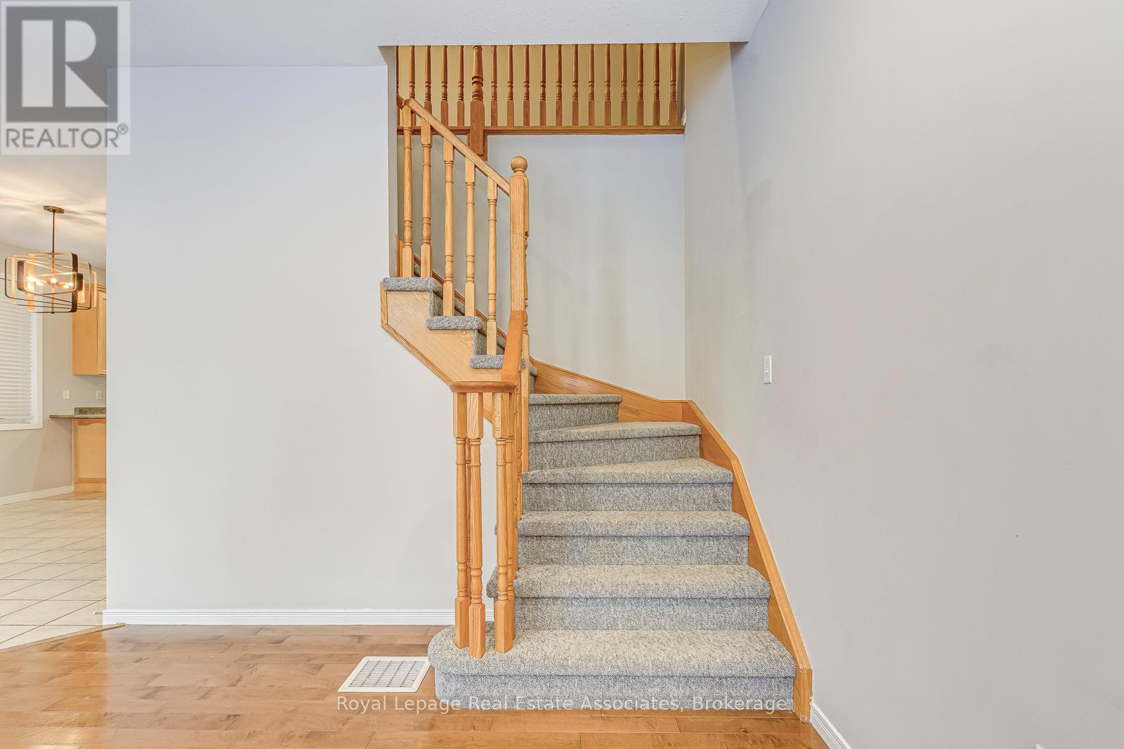 21 Ridgegate Place, Hamilton, Ontario  L8E 6C7 - Photo 15 - X12753858