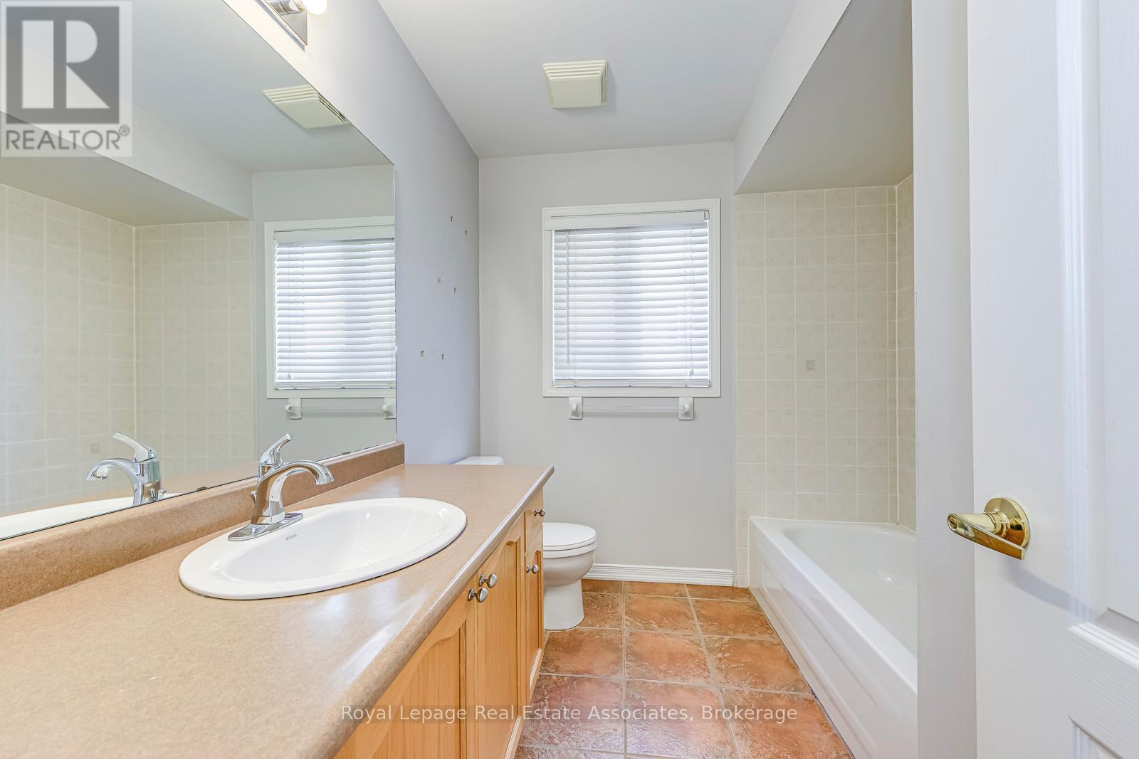 21 Ridgegate Place, Hamilton, Ontario  L8E 6C7 - Photo 28 - X12753858