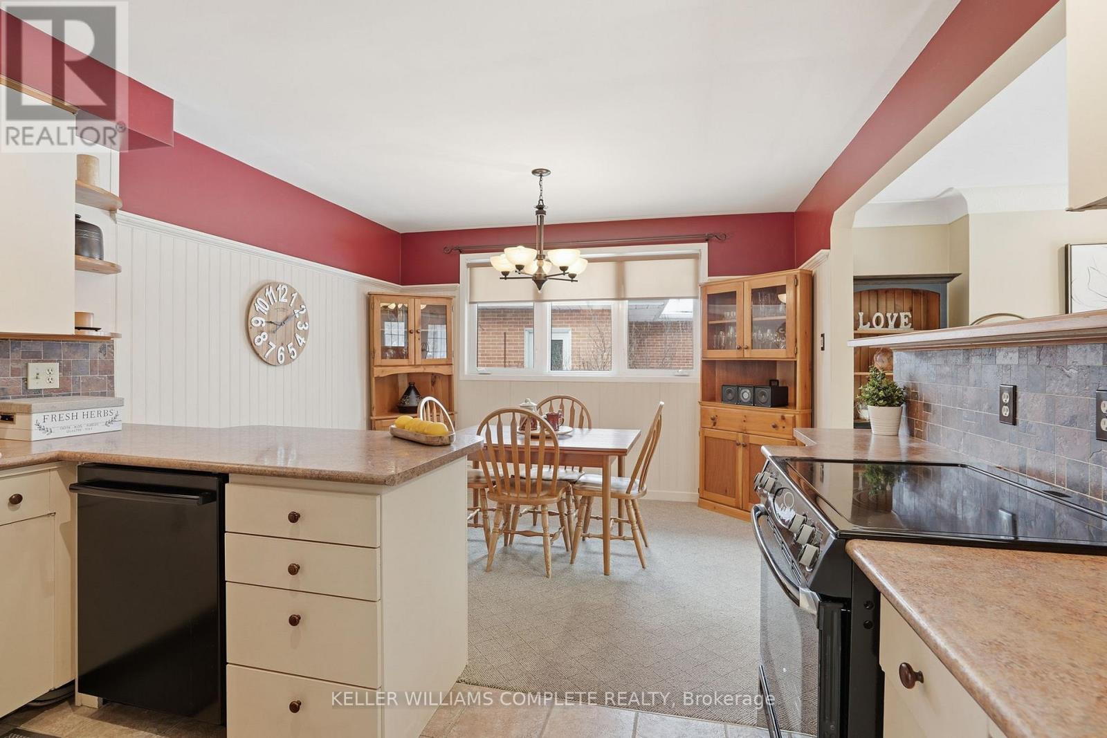 97 Robinhood Drive, Hamilton, Ontario  L9H 4G2 - Photo 11 - X12753986