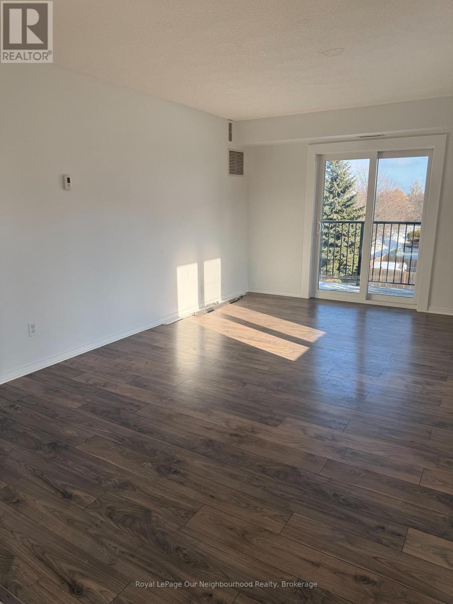 312 - 102 Aspen Springs Drive, Clarington, Ontario  L1C 5N6 - Photo 2 - E12754158