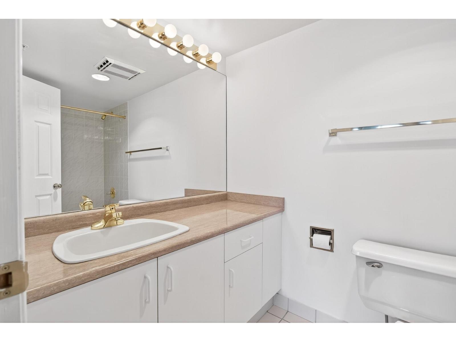 704 10082 148 Street, Surrey, British Columbia  V3R 0S3 - Photo 19 - R3086058