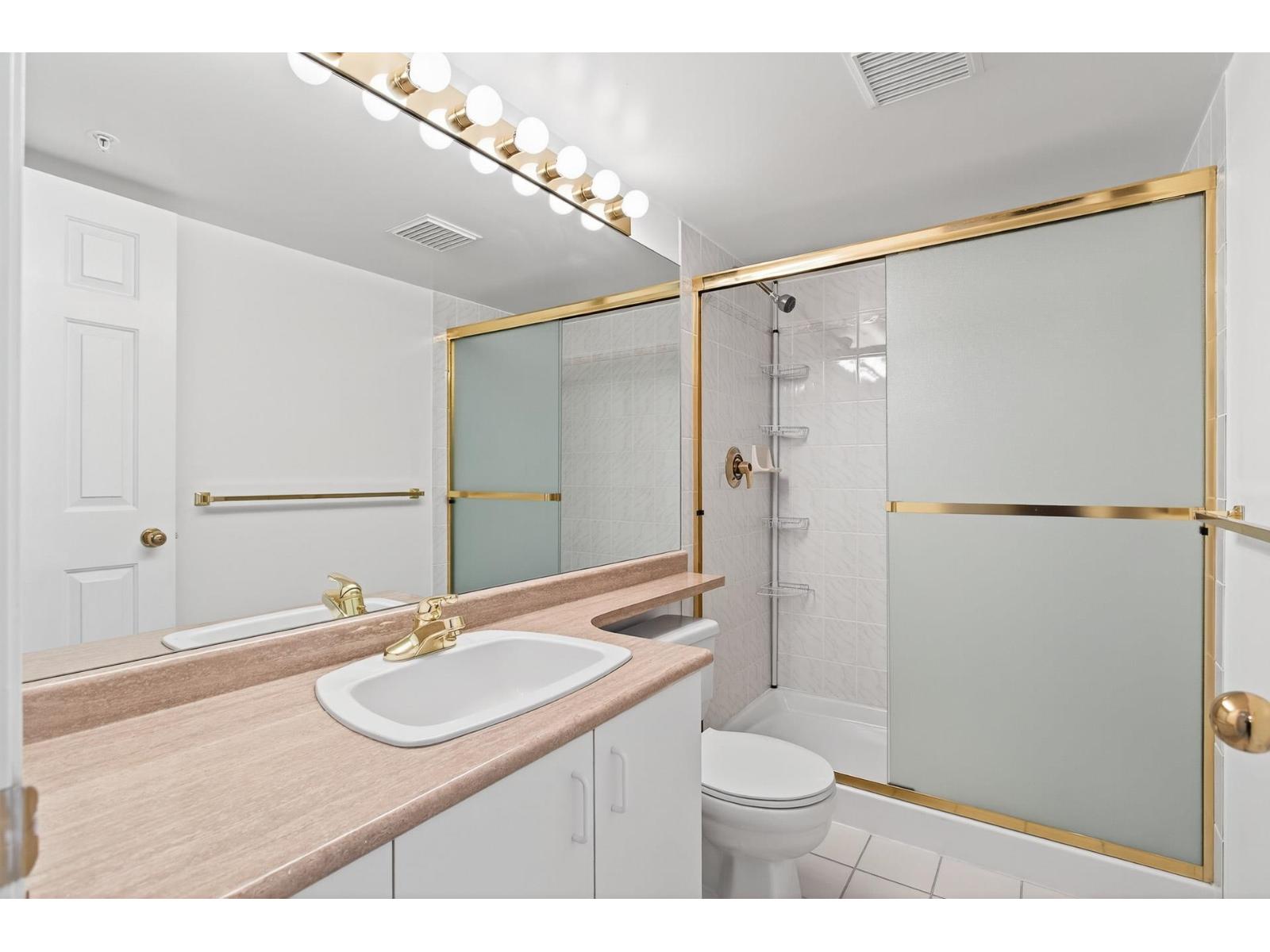 704 10082 148 Street, Surrey, British Columbia  V3R 0S3 - Photo 22 - R3086058