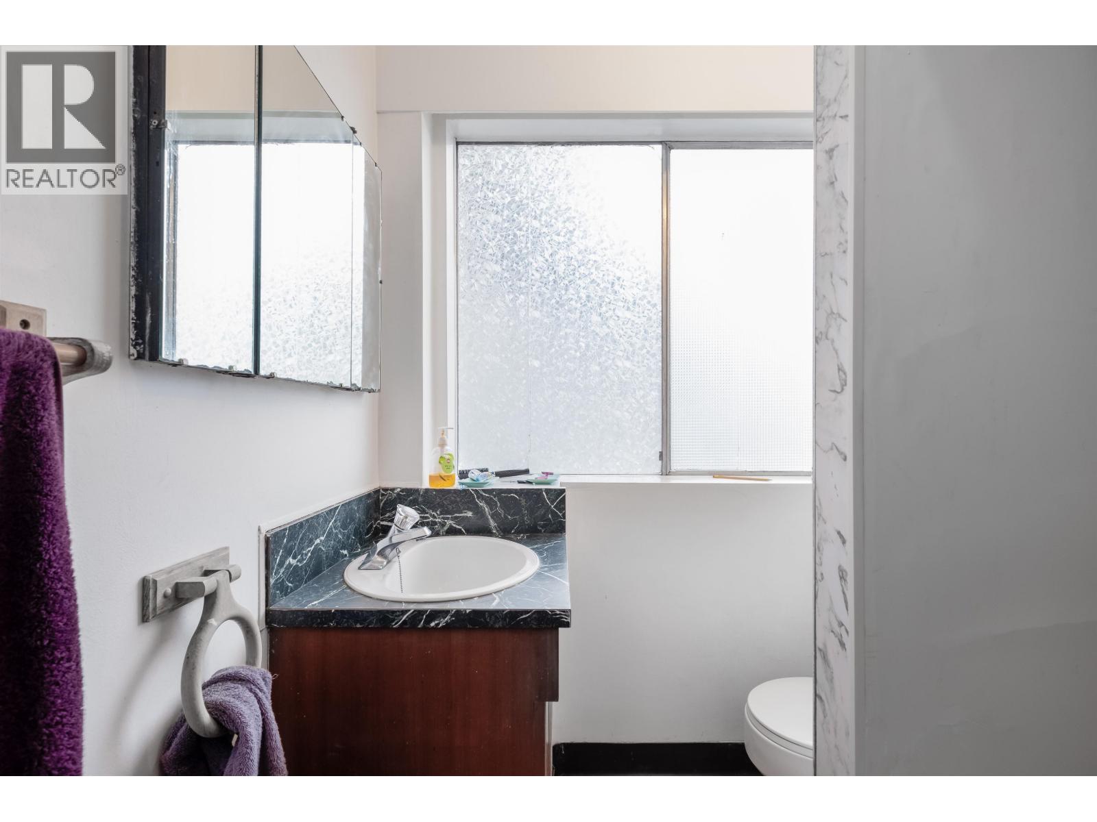 1021 E 14th Avenue, Vancouver, British Columbia  V5T 2P1 - Photo 12 - R3085550