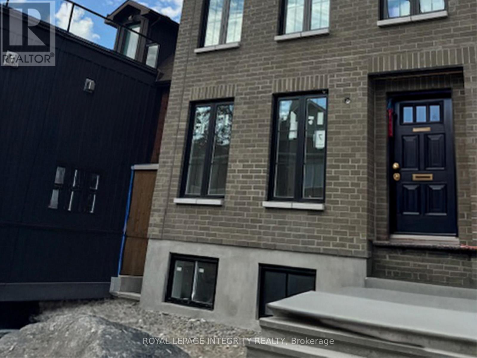 9 B GWYNNE AVENUE, Ottawa, Ontario