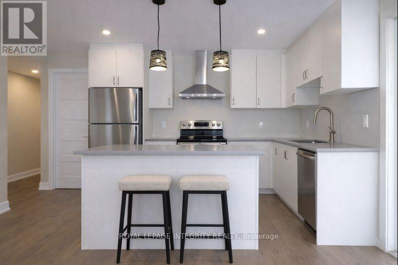 9 B Gwynne Avenue, Ottawa, Ontario  K1Y 1X1 - Photo 3 - X12754174