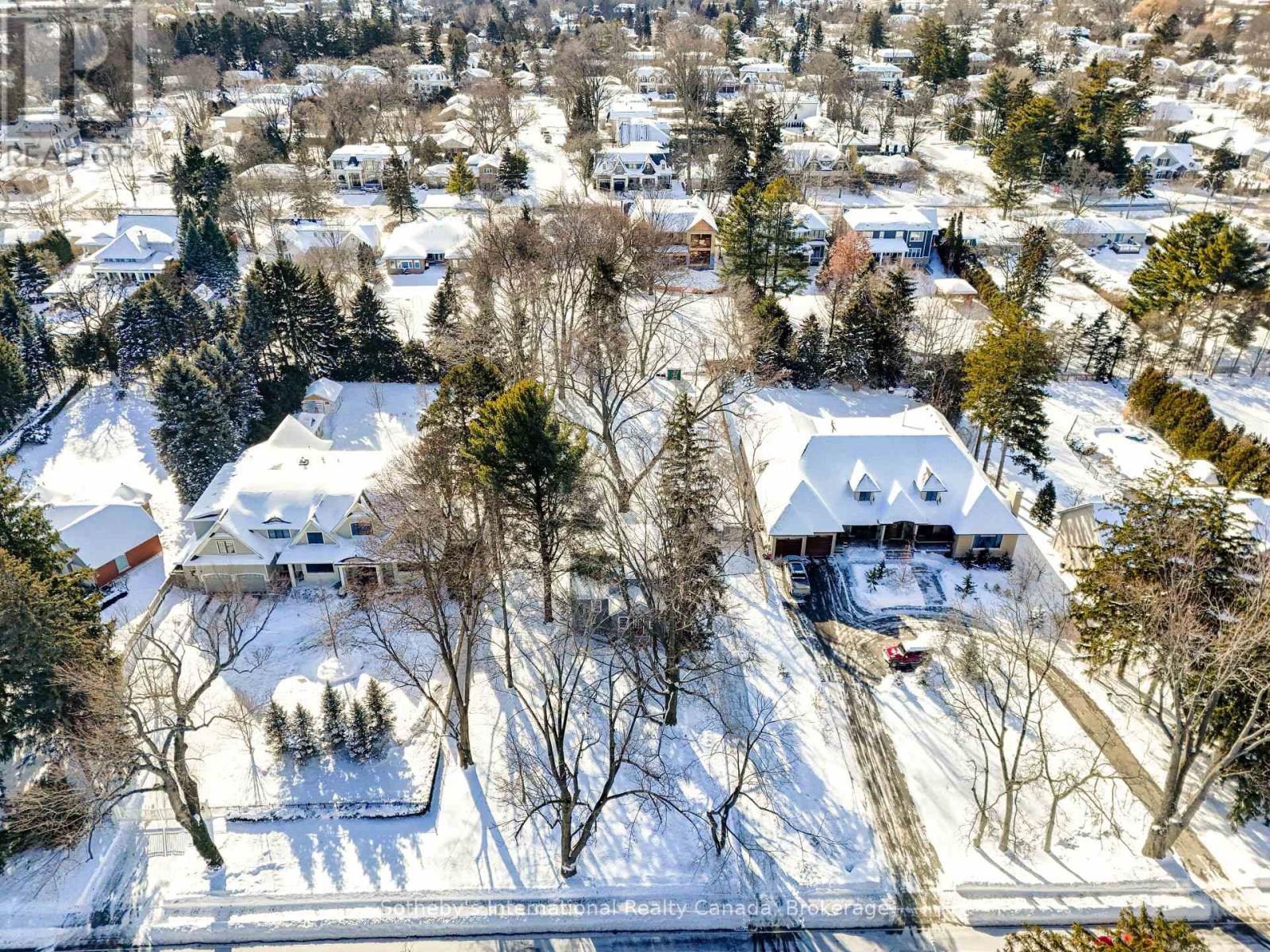 362 Fourth Line, Oakville, Ontario  L6L 5A4 - Photo 3 - W12754188