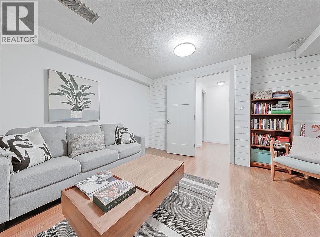 2, 2412 30 Street Sw, Calgary, Alberta  T3E 2M1 - Photo 15 - A2282543