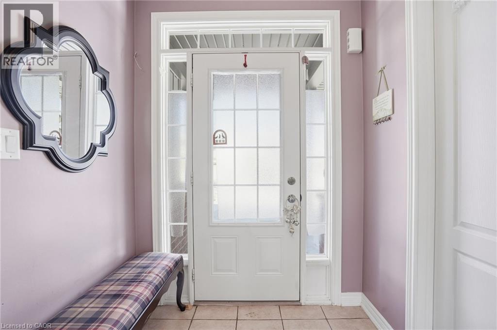 11 Sidare Court, Grimsby, Ontario  L3M 4E8 - Photo 7 - 40802086