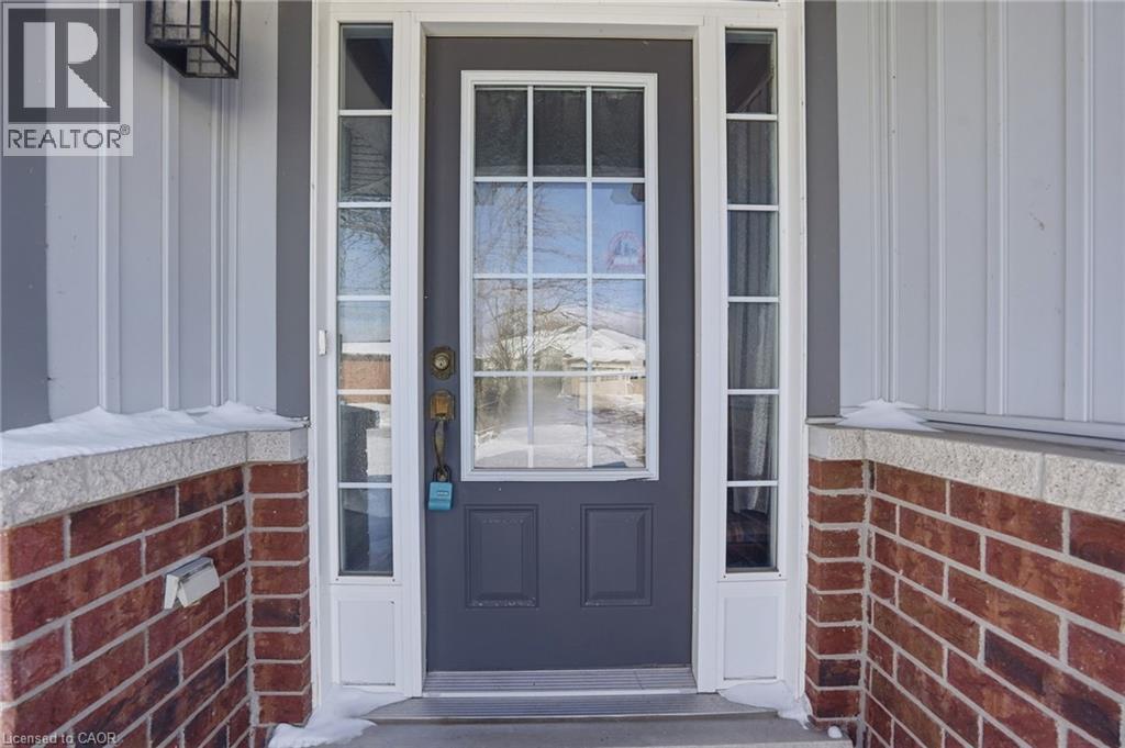 11 Sidare Court, Grimsby, Ontario  L3M 4E8 - Photo 6 - 40802086