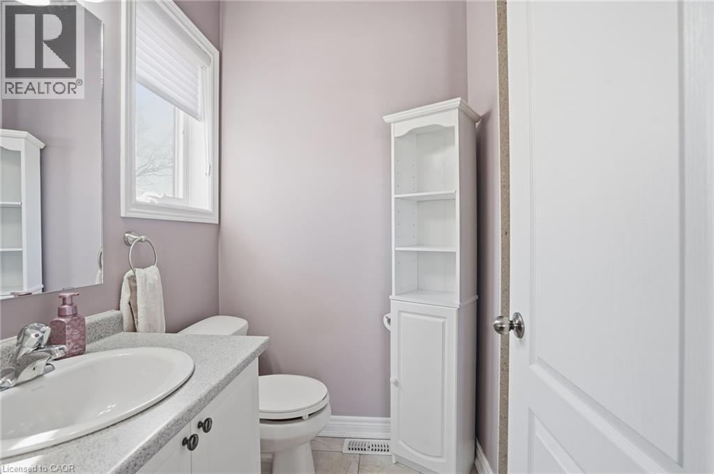 11 Sidare Court, Grimsby, Ontario  L3M 4E8 - Photo 11 - 40802086