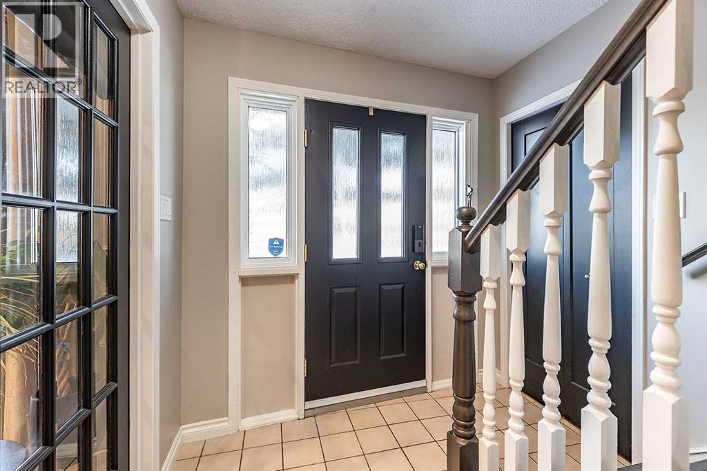 1168 16 Street Ne, Medicine Hat, Alberta  T1C 1P8 - Photo 5 - A2279747