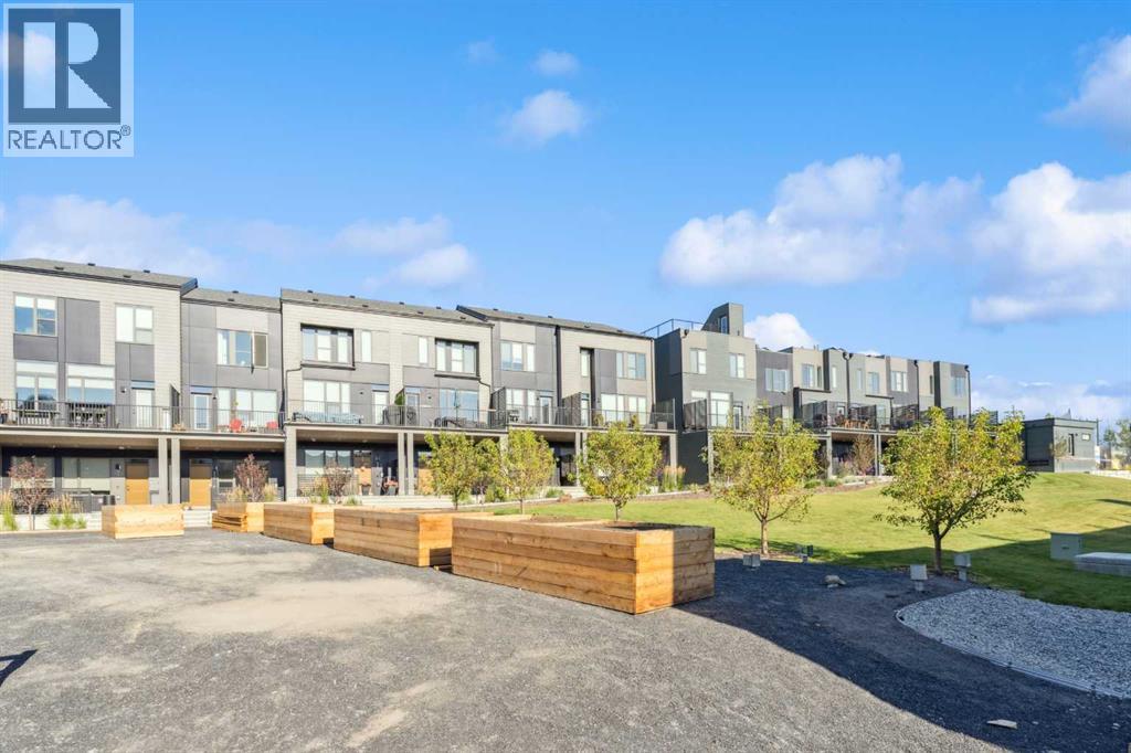 228 Sovereign Common Sw, Calgary, Alberta  T3C 3Y3 - Photo 32 - A2274794