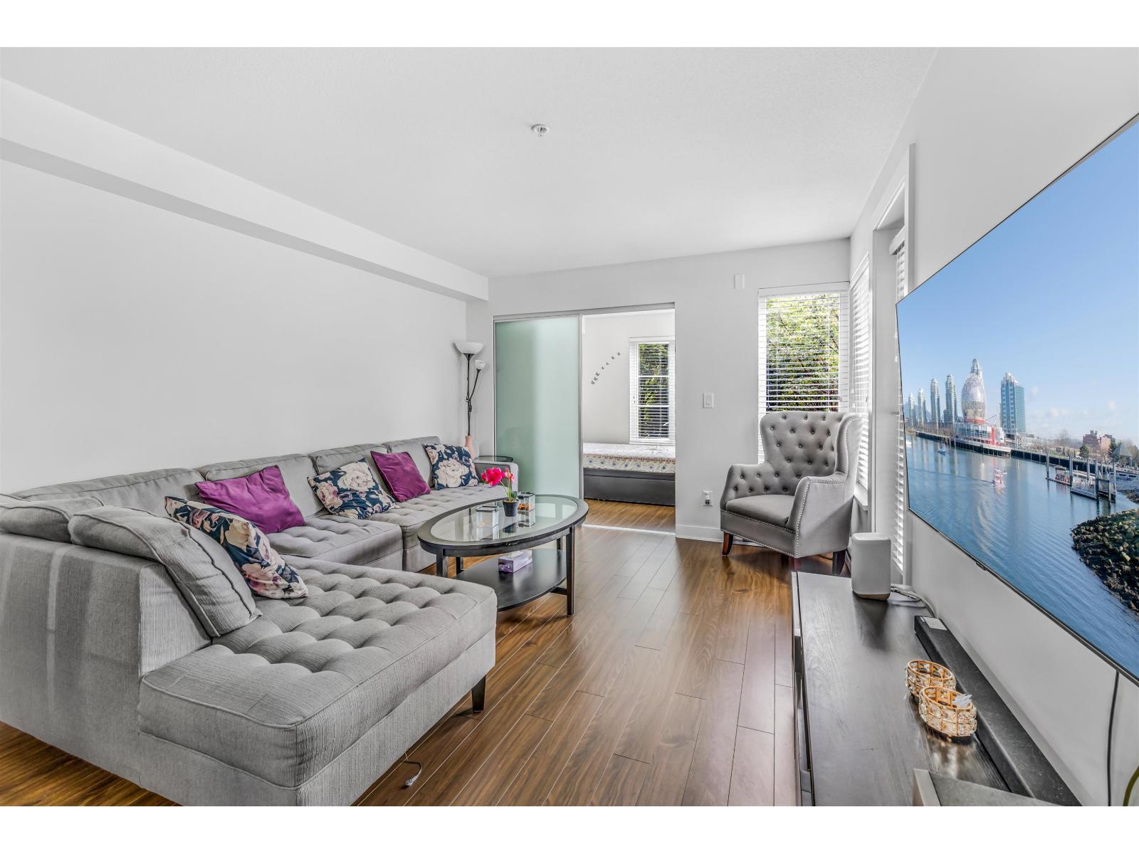 202 13740 75a Avenue, Surrey, British Columbia  V3W 0E8 - Photo 5 - R3085001