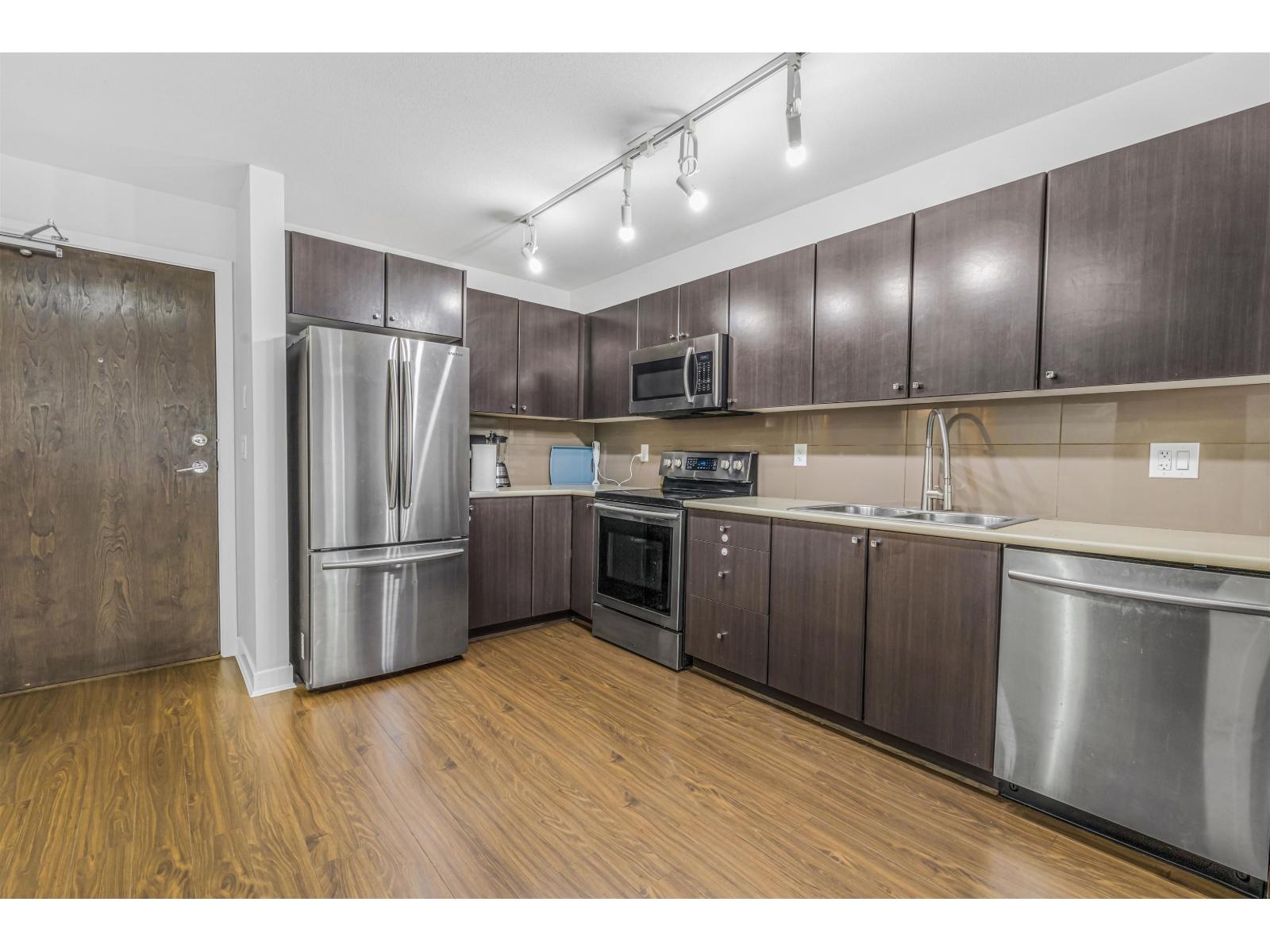 202 13740 75a Avenue, Surrey, British Columbia  V3W 0E8 - Photo 3 - R3085001