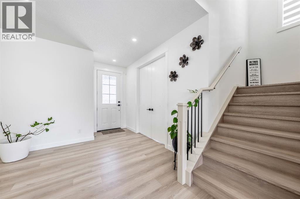 27 Bridges Drive, Langdon, Alberta  T0J 1X3 - Photo 3 - A2281647