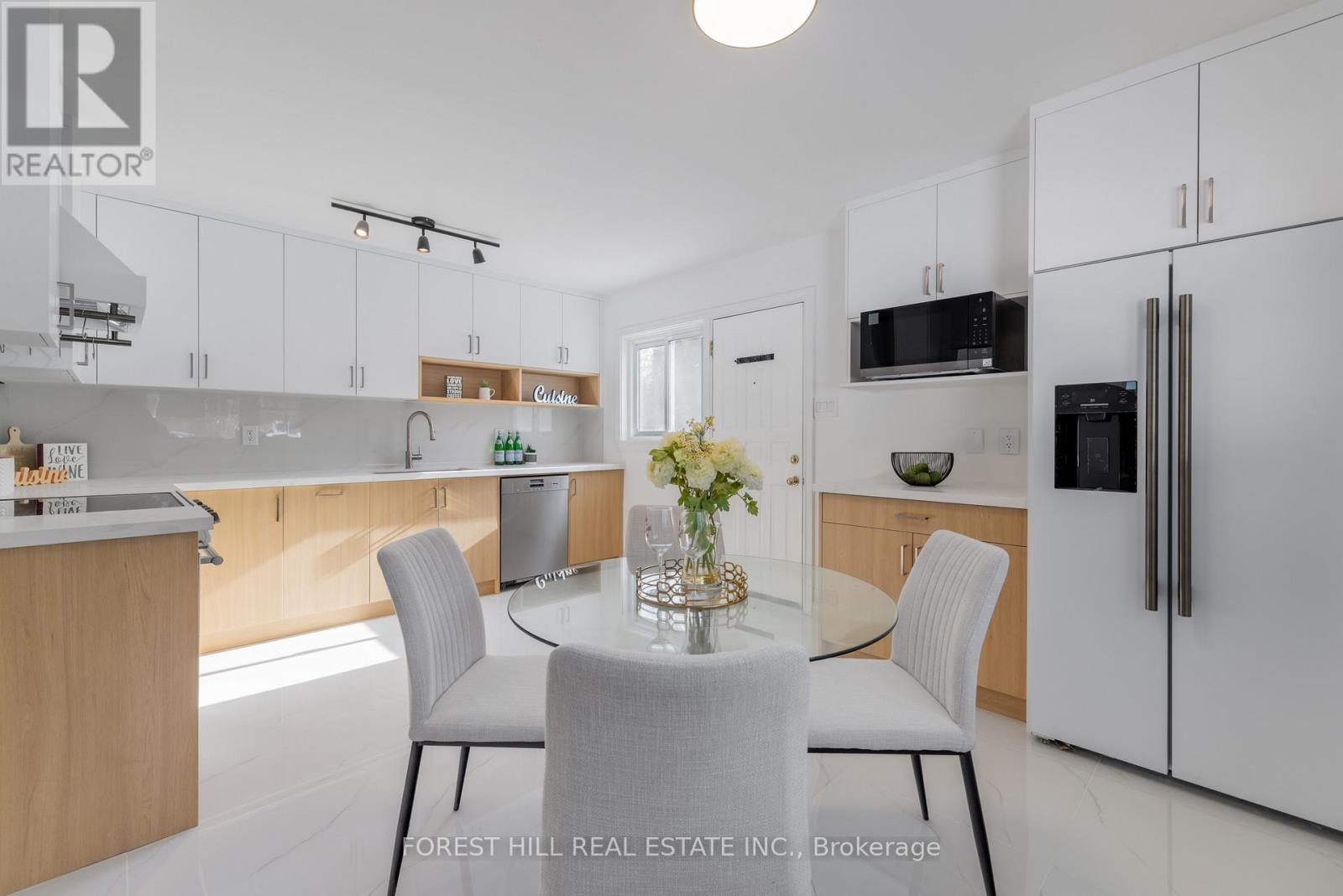 37 Farmcote Road, Toronto, Ontario  M3B 2Z6 - Photo 15 - C12754114