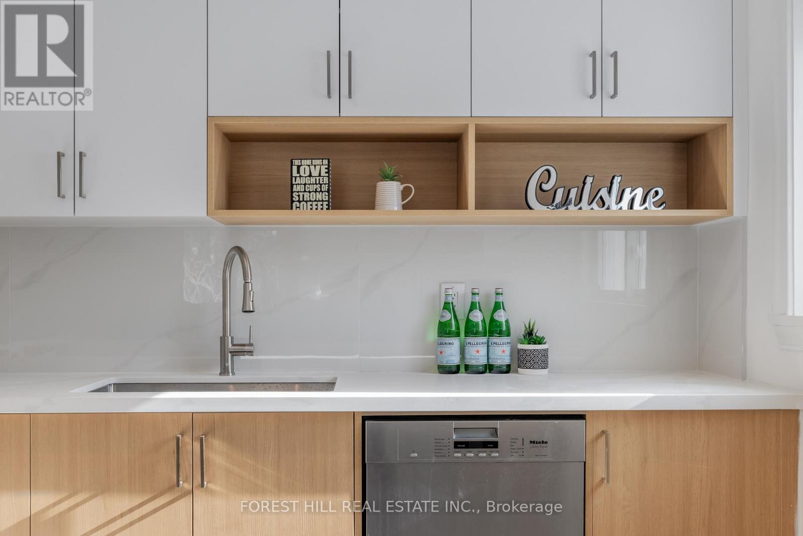 37 Farmcote Road, Toronto, Ontario  M3B 2Z6 - Photo 16 - C12754114