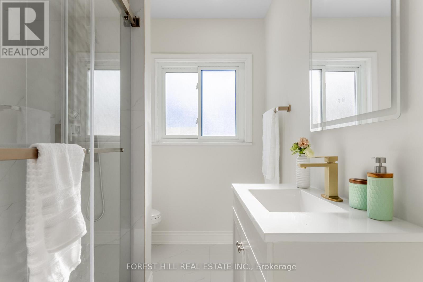 37 Farmcote Road, Toronto, Ontario  M3B 2Z6 - Photo 24 - C12754114