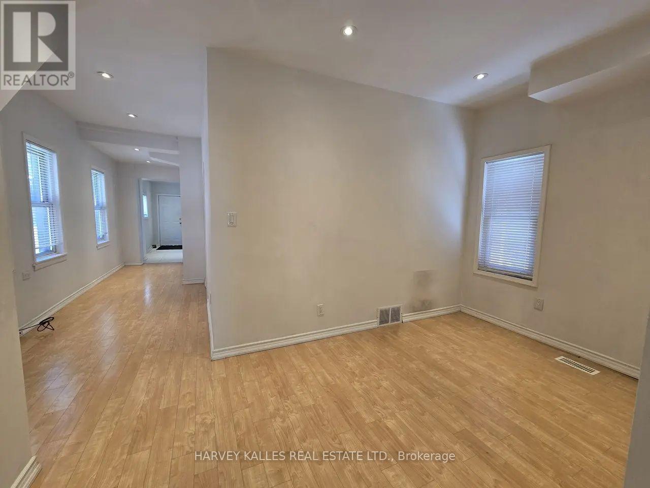 Main - 19 Rogers Road, Toronto, Ontario  M6E 1N5 - Photo 5 - C12754172