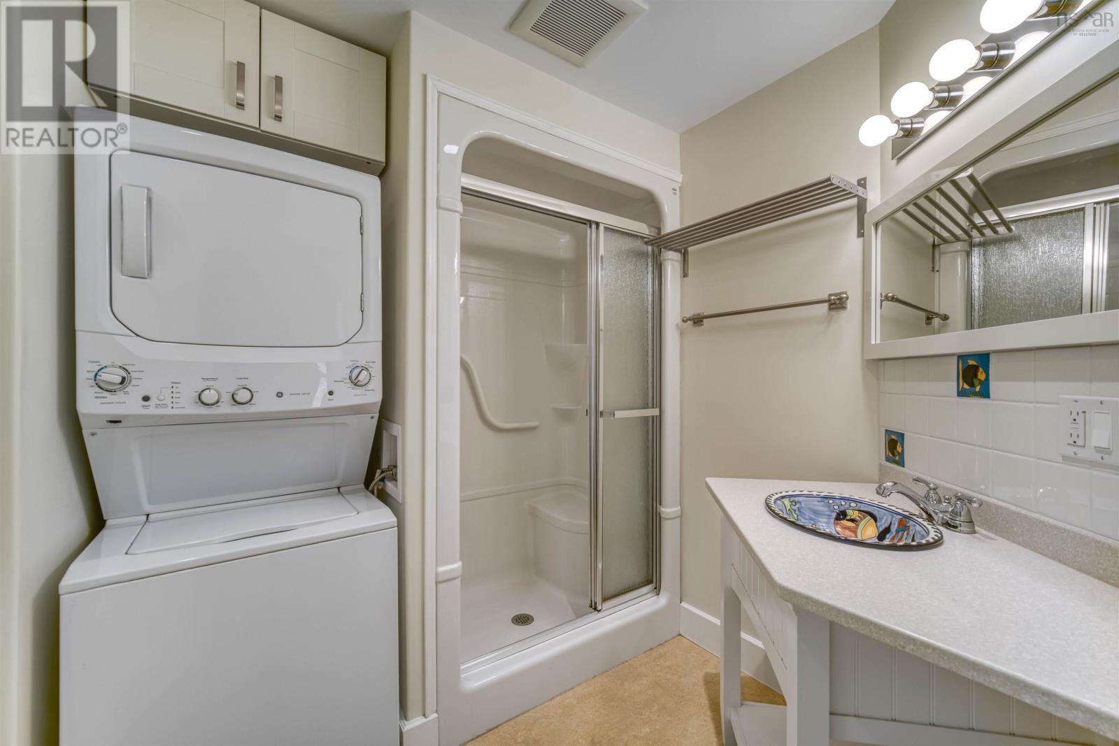 243 Pelham Street, Lunenburg, Nova Scotia  B0J 2C0 - Photo 25 - 202529467