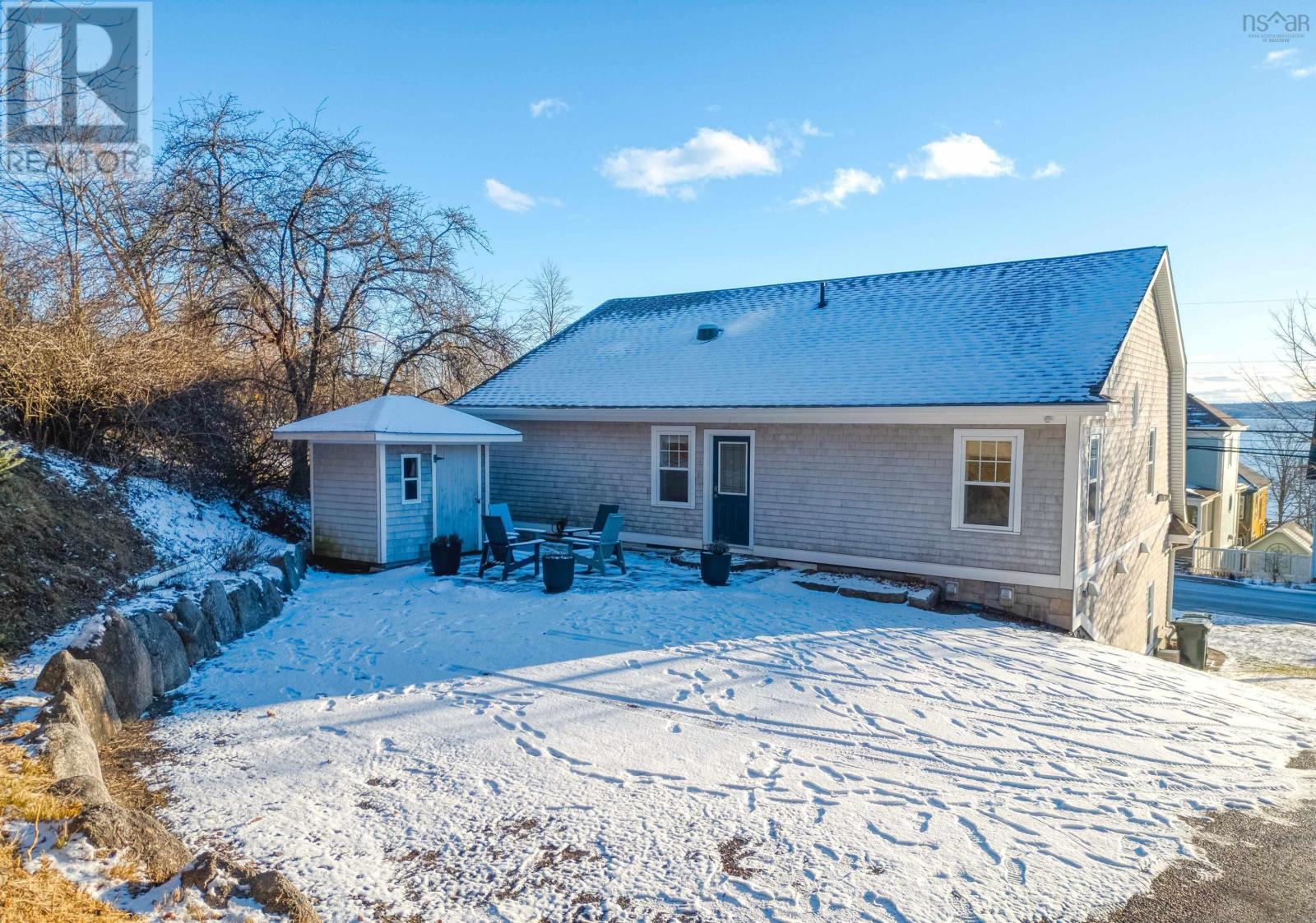 243 Pelham Street, Lunenburg, Nova Scotia  B0J 2C0 - Photo 15 - 202529467