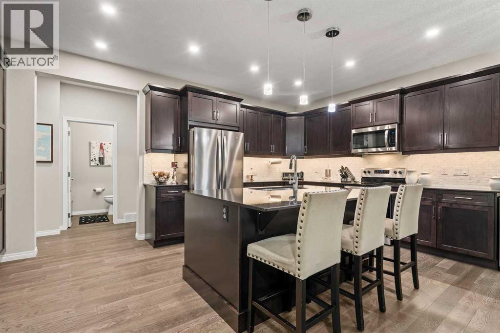 271 Chelsea Heath, Chestermere, Alberta  T1X 2N4 - Photo 5 - A2275004
