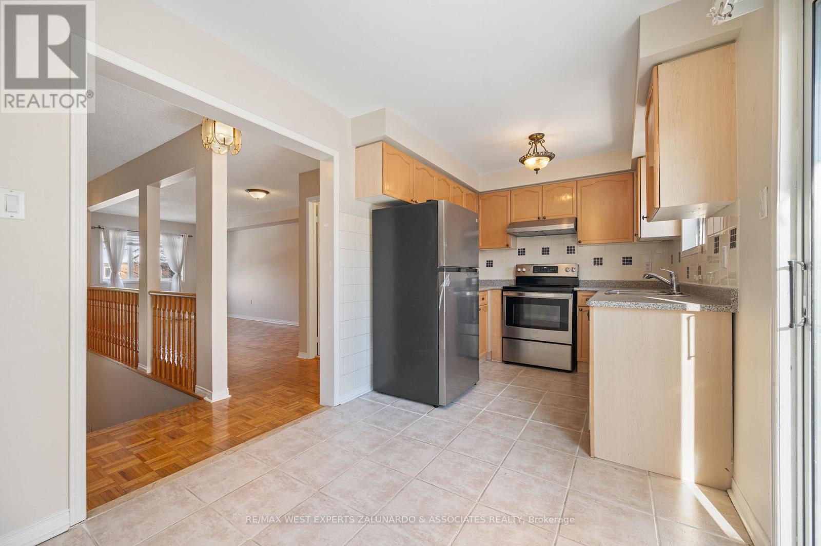 140 Parktree Drive, Vaughan, Ontario  L6A 2R3 - Photo 8 - N12754200