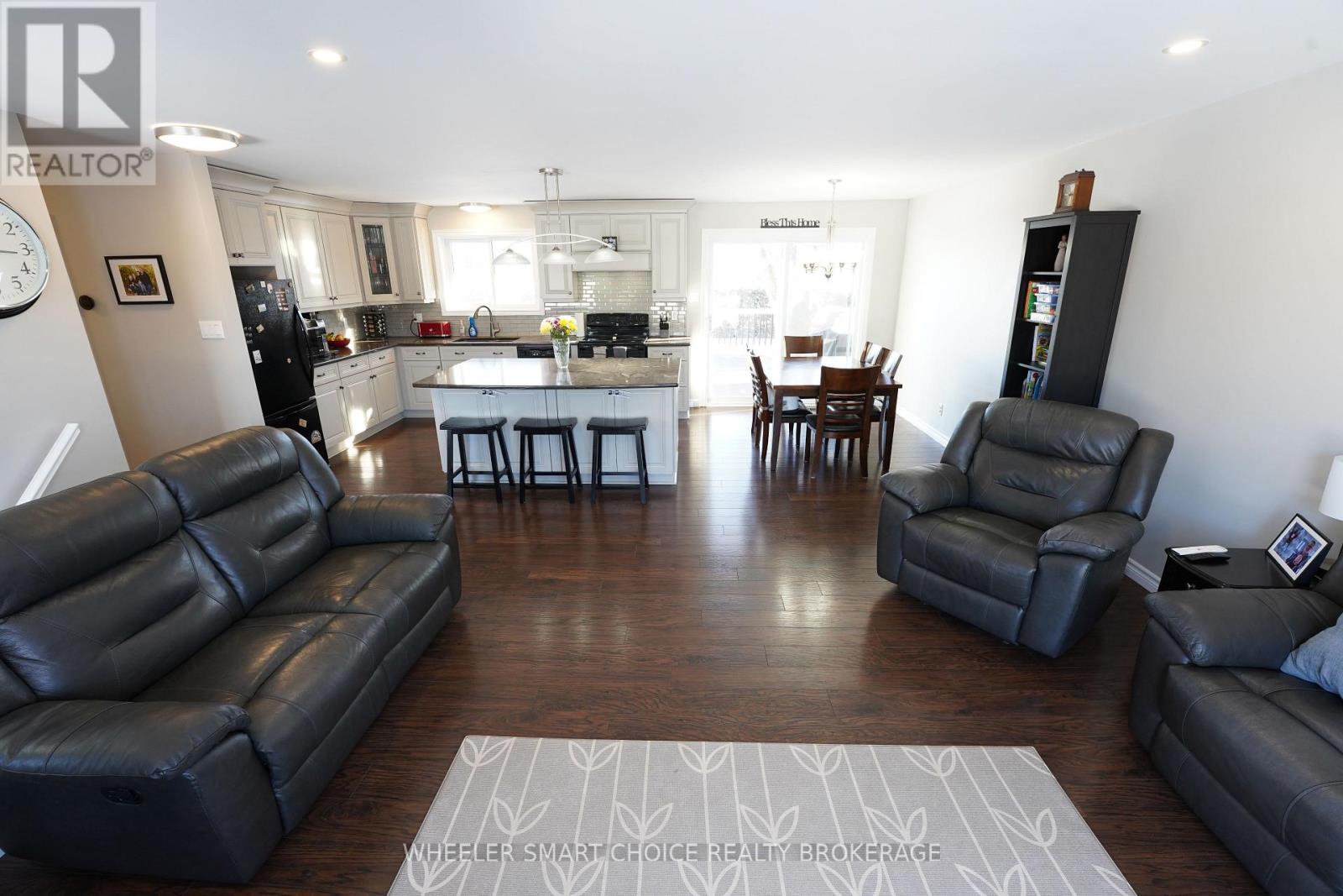 17438 County Rd 18 Road E, South Stormont, Ontario  K0C 2A0 - Photo 5 - X12754354