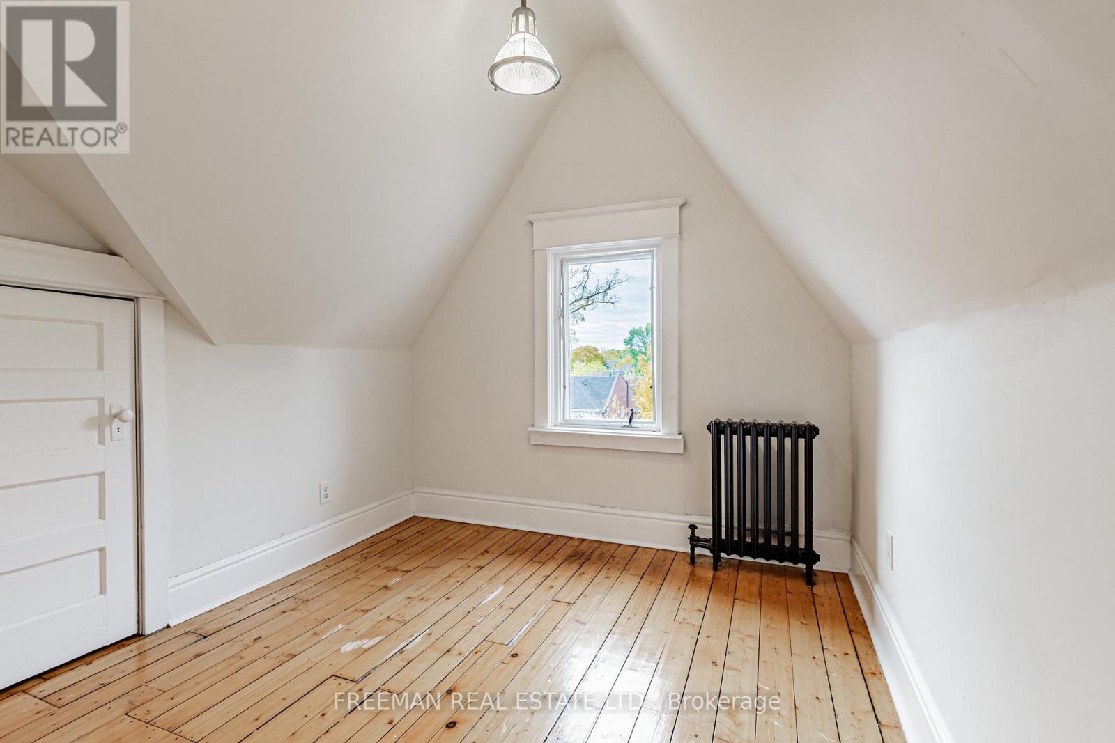 115 Mavety Street, Toronto, Ontario  M6P 2L8 - Photo 10 - W12754098