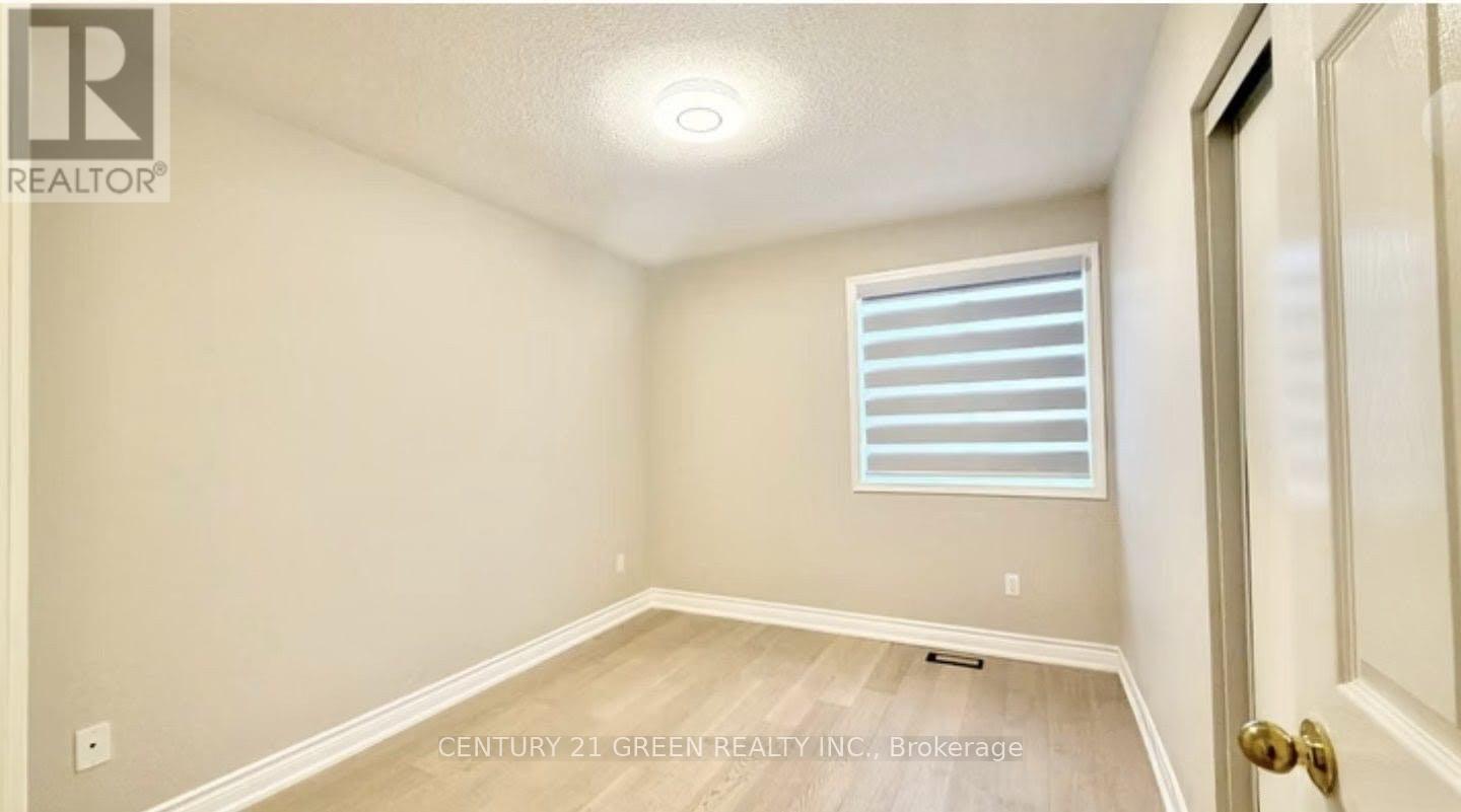 3036 Abernathy Way, Oakville, Ontario  L6M 5C1 - Photo 17 - W12754104