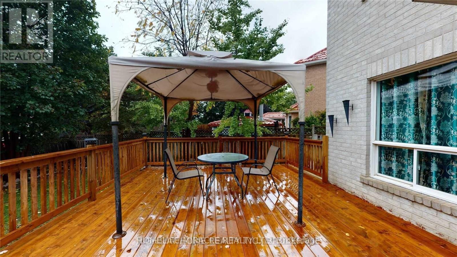 81 Ready Court, Brampton, Ontario  L6Y 4T4 - Photo 12 - W12754108