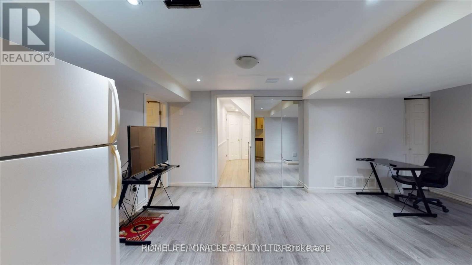 81 Ready Court, Brampton, Ontario  L6Y 4T4 - Photo 9 - W12754108