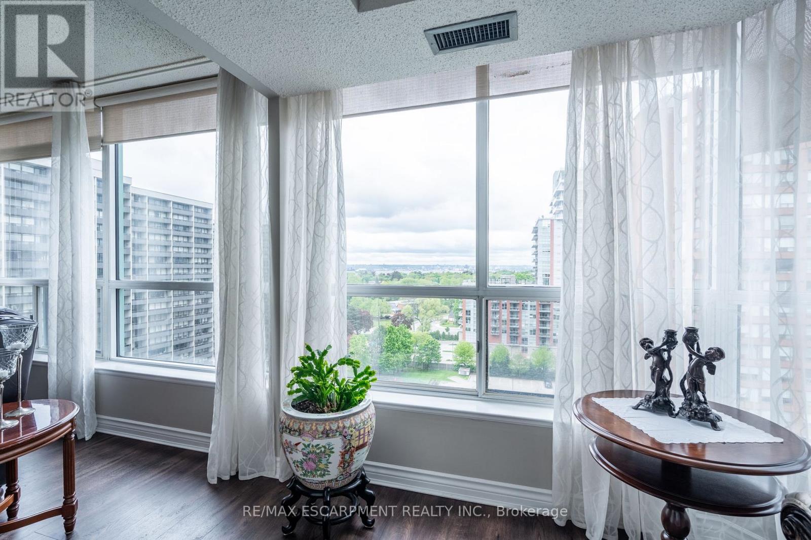 1203 - 1276 Maple Crossing Boulevard, Burlington, Ontario L7S 2J9 - Photo 22 - W12754140