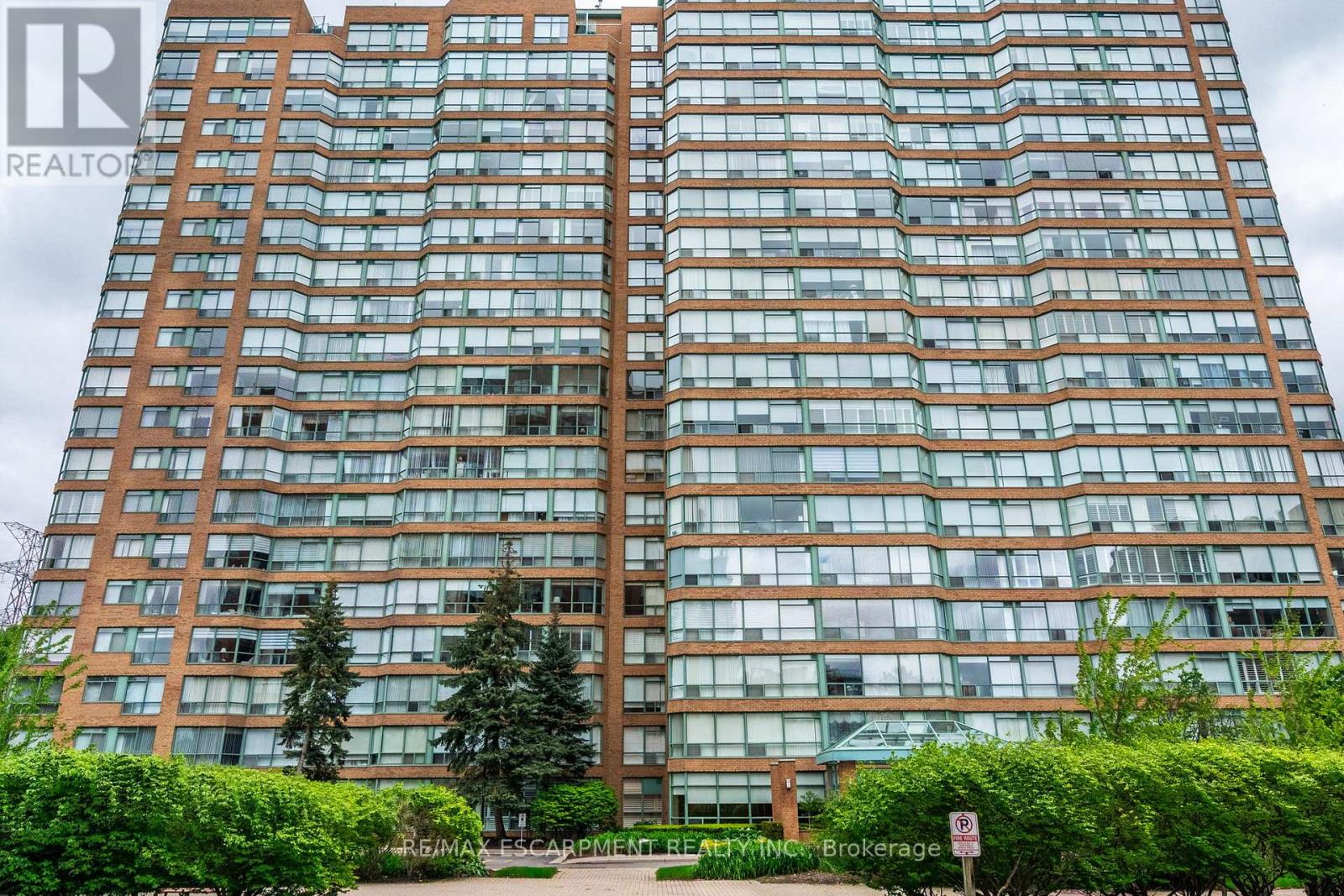 1203 - 1276 Maple Crossing Boulevard, Burlington, Ontario L7S 2J9 - Photo 3 - W12754140