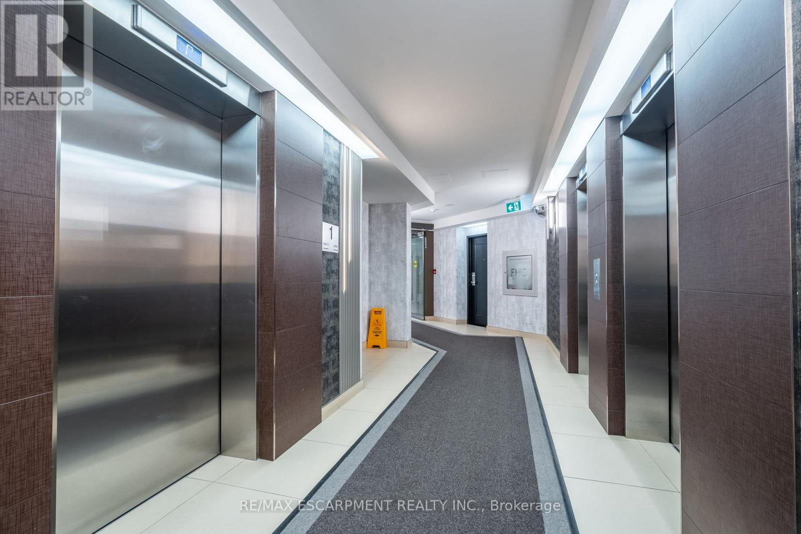 1203 - 1276 Maple Crossing Boulevard, Burlington, Ontario L7S 2J9 - Photo 6 - W12754140