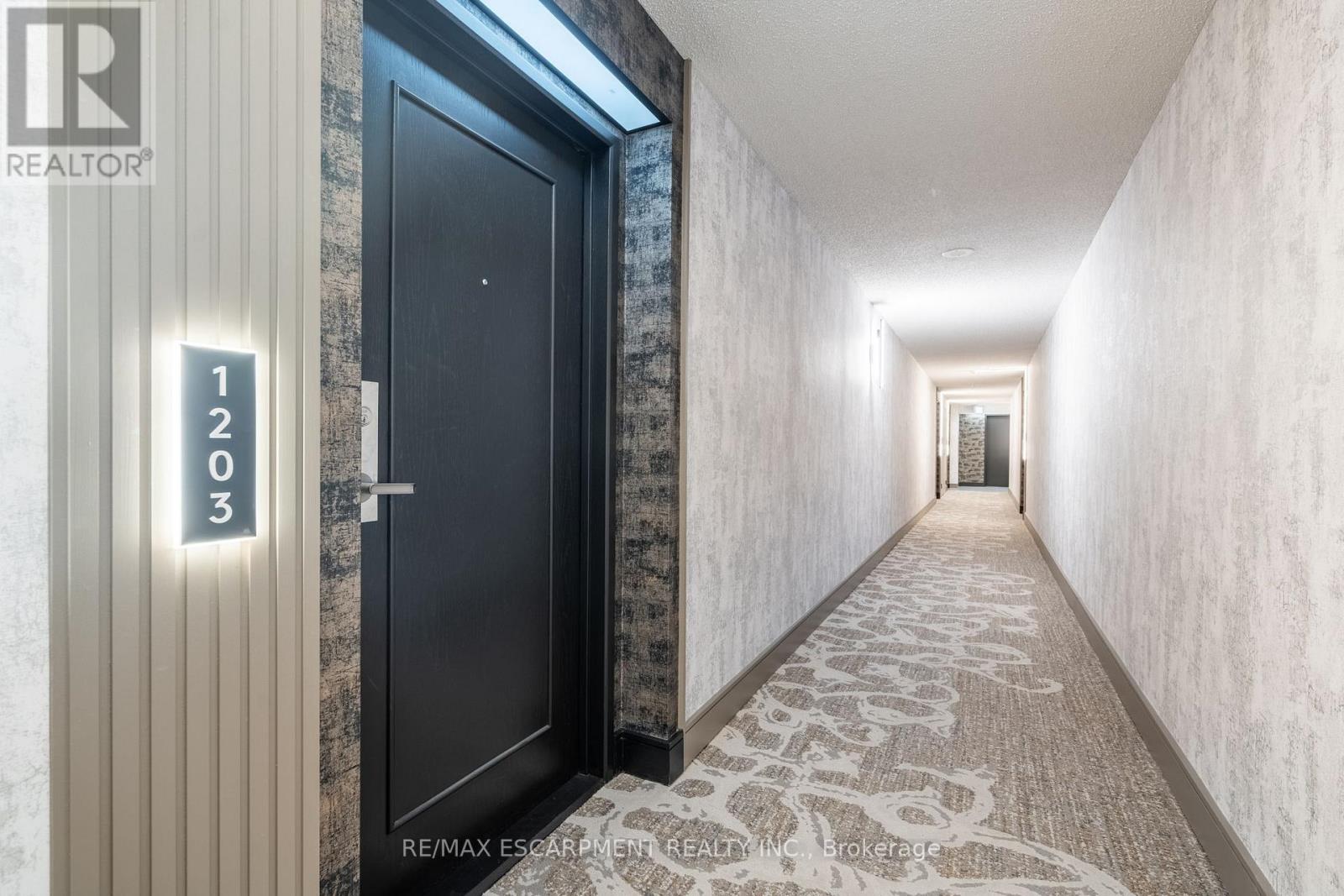 1203 - 1276 Maple Crossing Boulevard, Burlington, Ontario L7S 2J9 - Photo 8 - W12754140