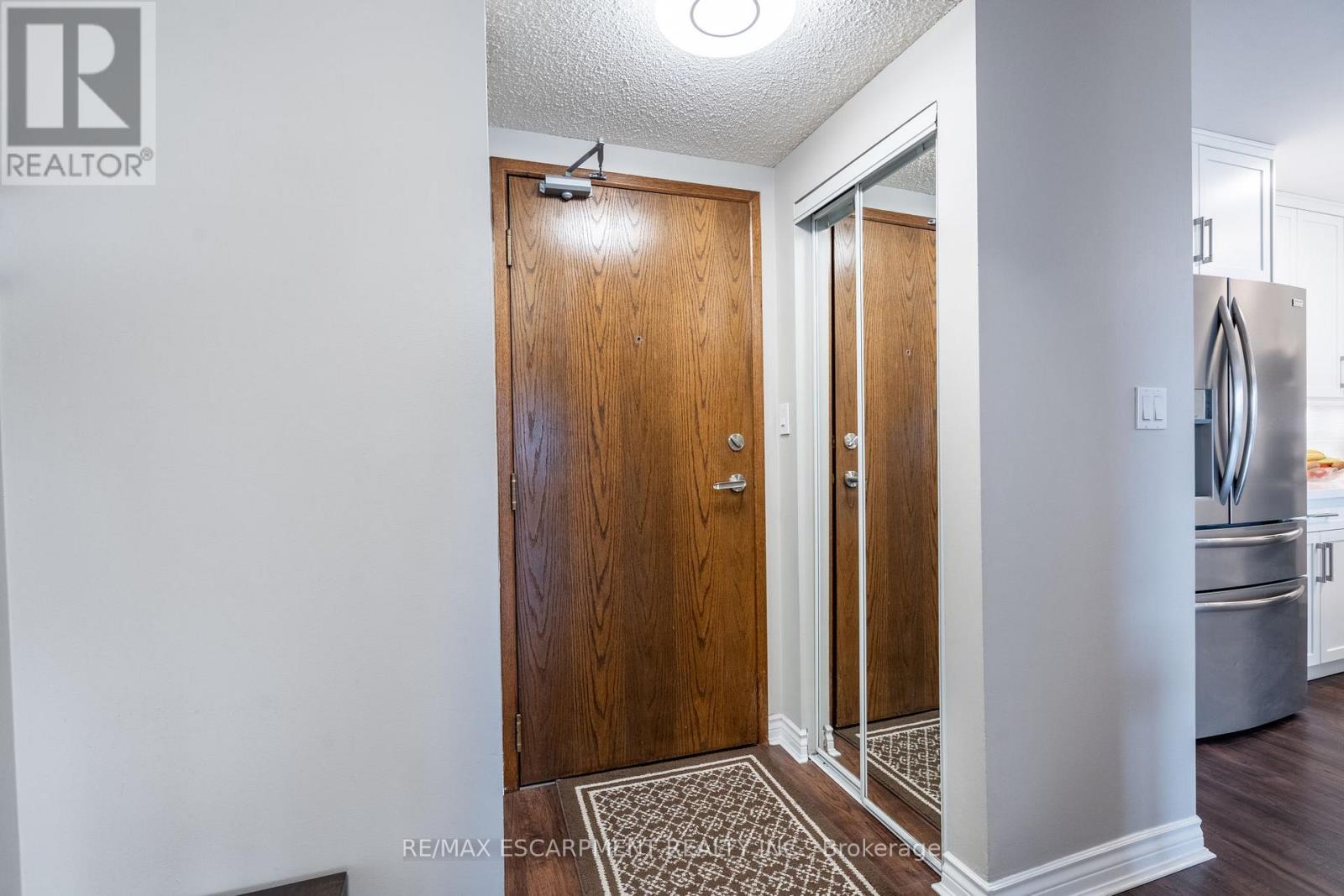 1203 - 1276 Maple Crossing Boulevard, Burlington, Ontario L7S 2J9 - Photo 9 - W12754140