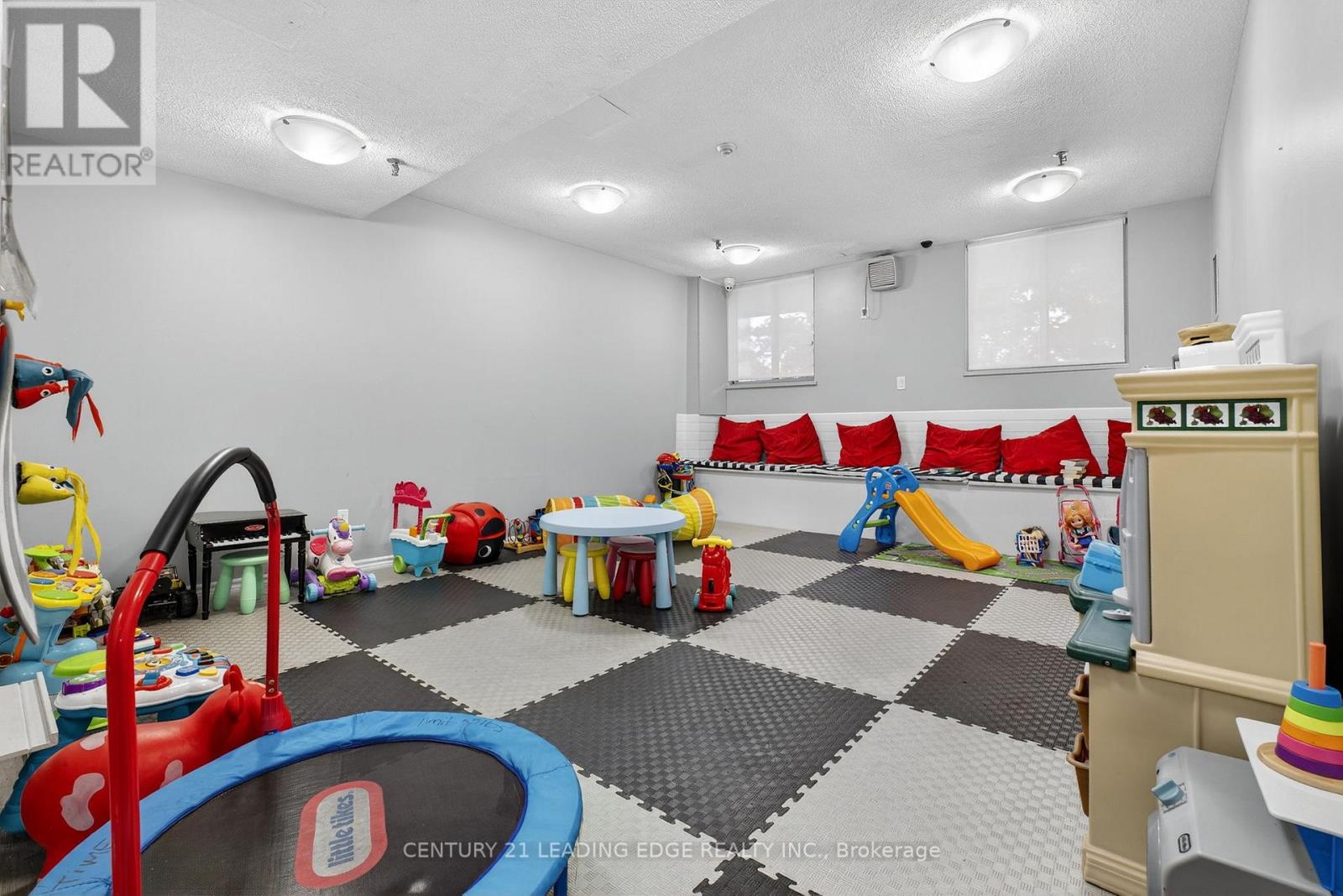 1802 - 85 Emmett Avenue, Toronto, Ontario M6M 5A2 - Photo 47 - W12754166