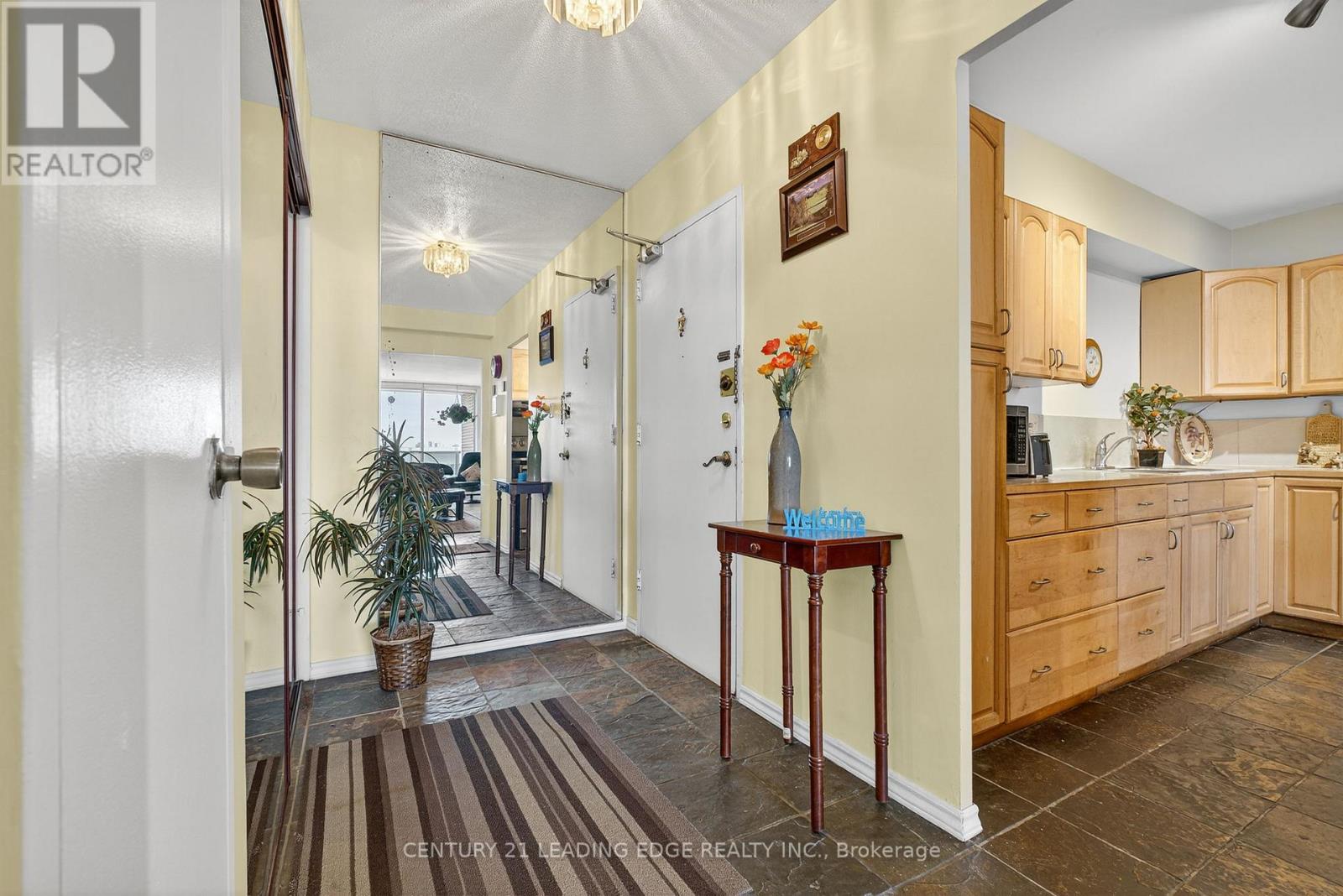 1802 - 85 Emmett Avenue, Toronto, Ontario M6M 5A2 - Photo 6 - W12754166